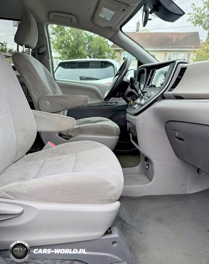 2020 Toyota Sienna L VIN:5TDZZ3DCXLS043488 - 5