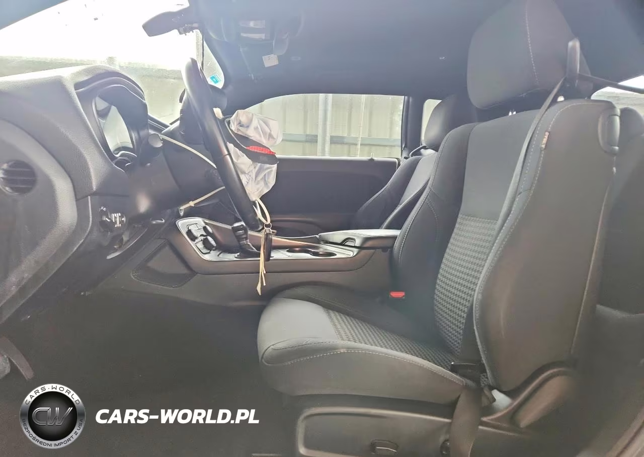 2018 Dodge Challenger Sxt VIN:2C3CDZAGXJH116678 - 7