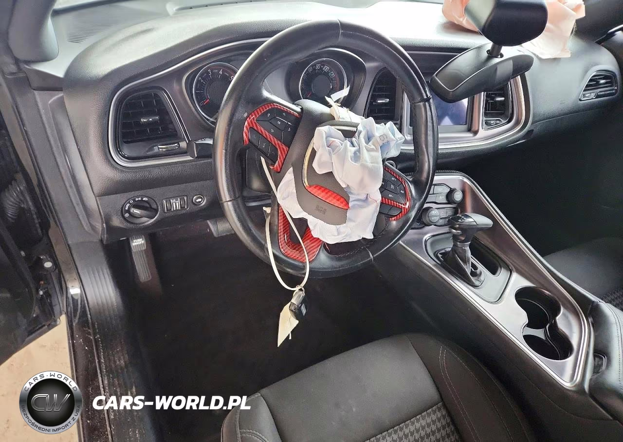 2018 Dodge Challenger Sxt VIN:2C3CDZAGXJH116678 - 8