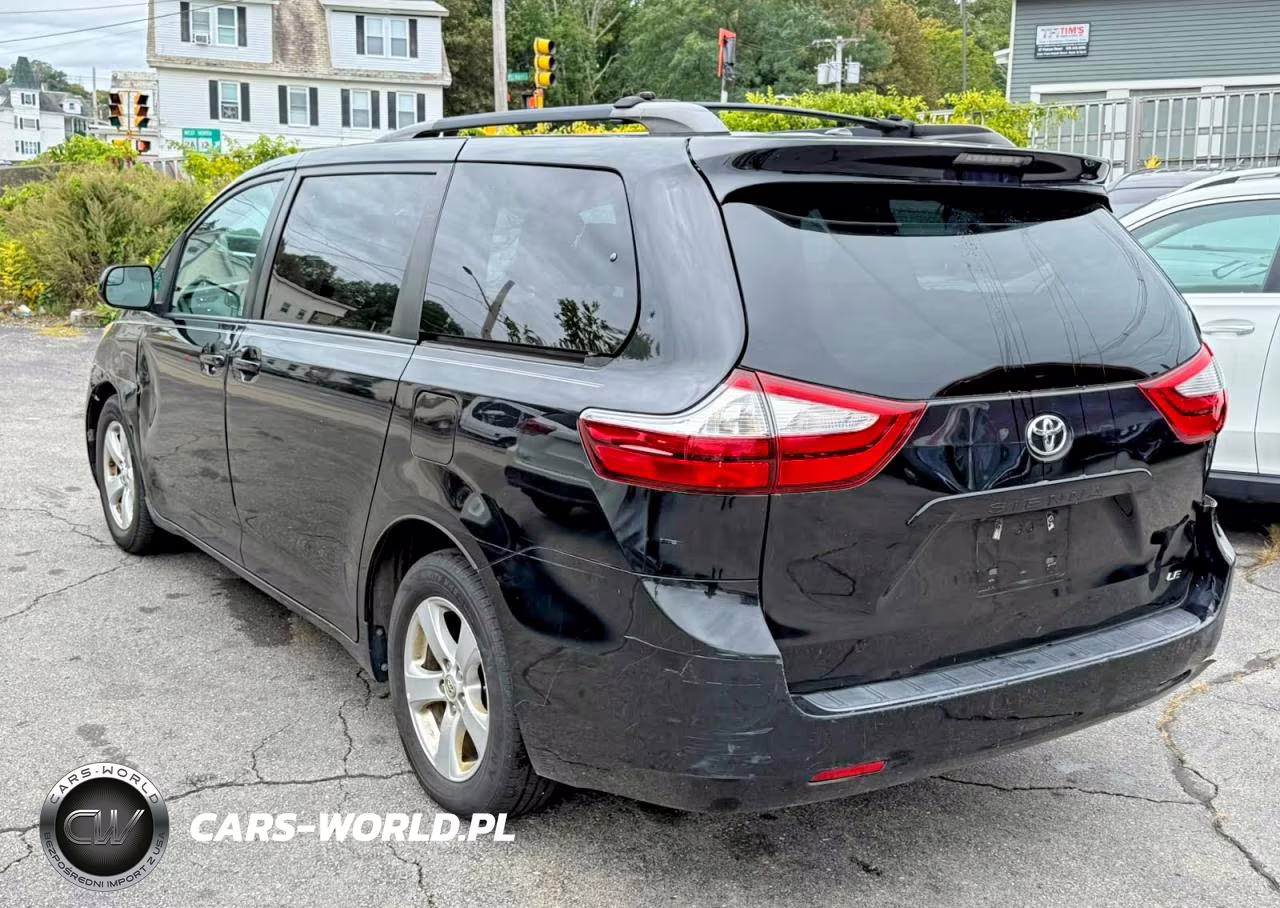 2017 Toyota Sienna Le VIN:5TDKZ3DC2HS827477 - 2