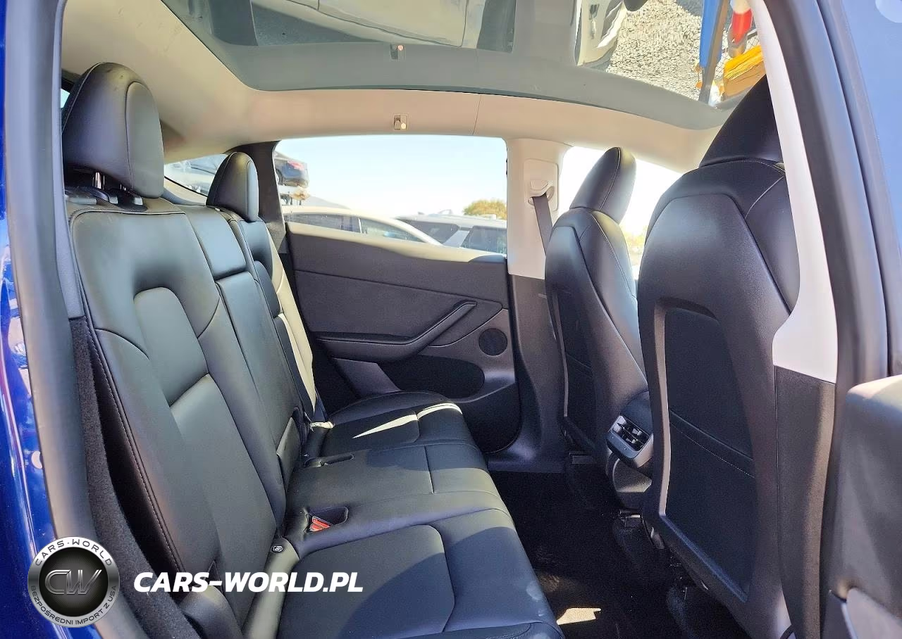 2023 Tesla Model Y VIN:7SAYGDEE2PA031322 - 10