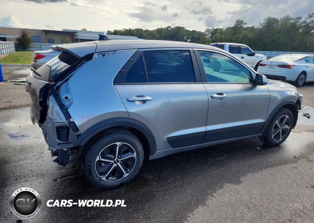 2026 Kia Niro Lx VIN:KNDCP3LE9T5331023 - 3