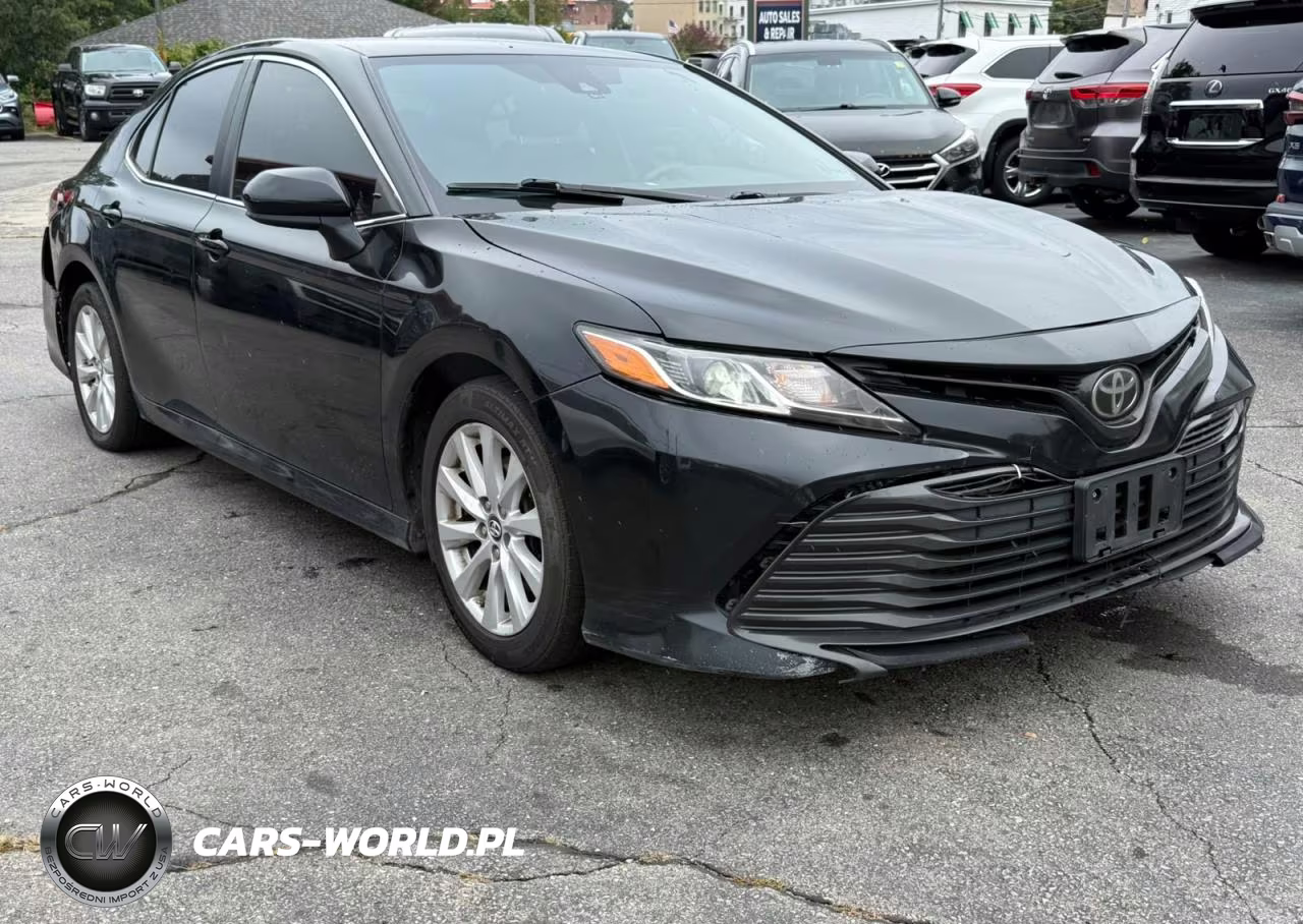2018 Toyota Camry Le VIN:4T1B11HK3JU045926 - 4