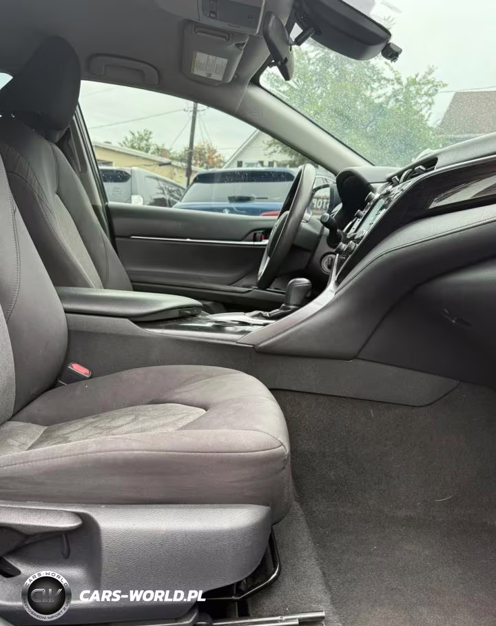 2018 Toyota Camry Le VIN:4T1B11HK3JU045926 - 6