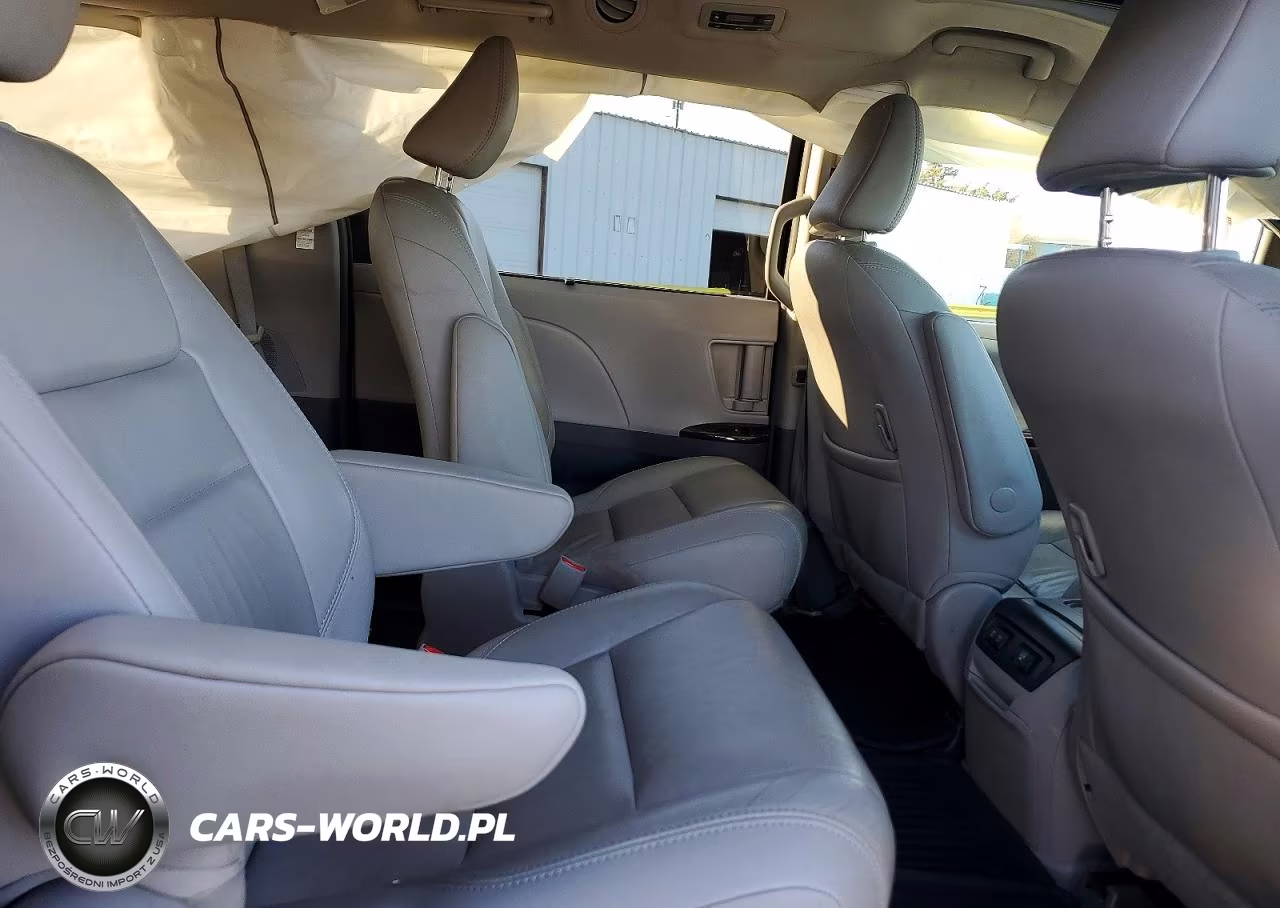 2018 Toyota Sienna Xle 7-Passenger VIN:5TDDZ3DC1JS206939 - 11