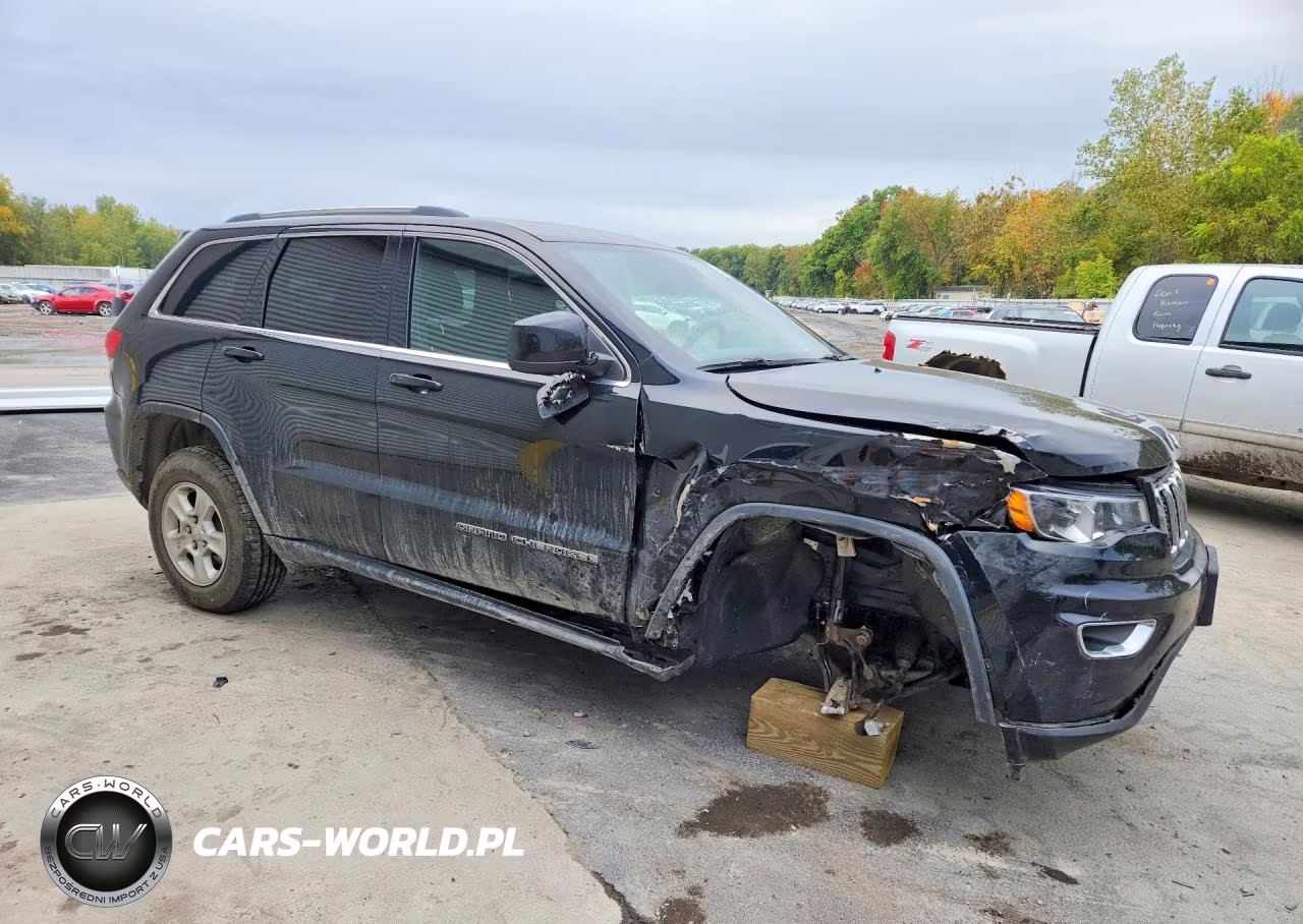 2017 Jeep Grand Cherokee Laredo VIN:1C4RJFAG6HC912533 - 4