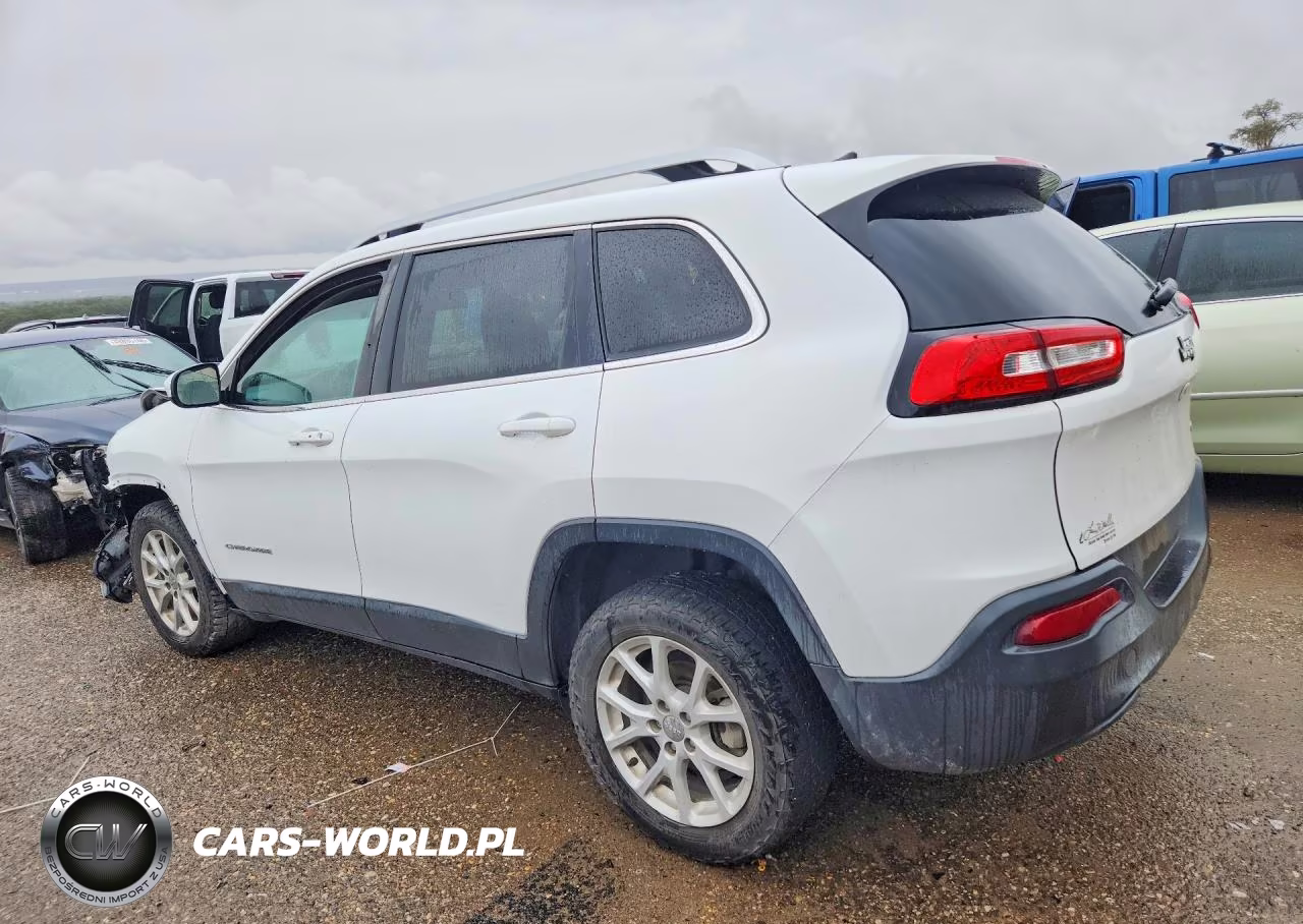 2018 Jeep Cherokee Latitude Plus VIN:1C4PJLLB4JD584262 - 2