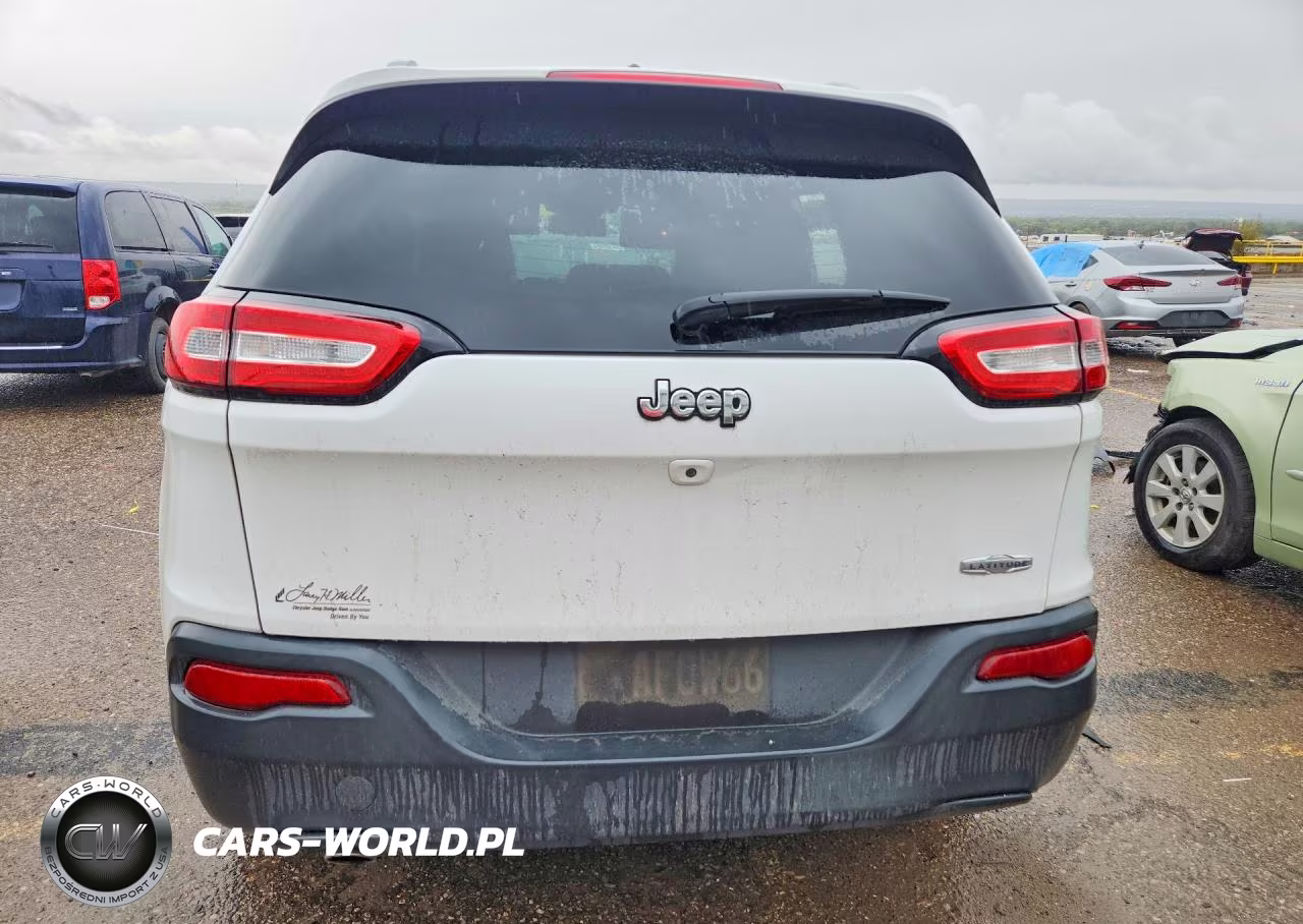 2018 Jeep Cherokee Latitude Plus VIN:1C4PJLLB4JD584262 - 6