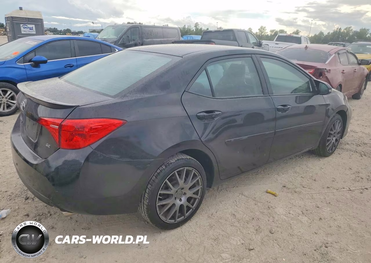 2018 Toyota Corolla Se VIN:5YFBURHE9JP741210 - 3