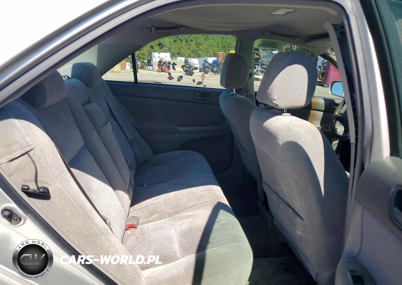 2003 Toyota Camry Le VIN:4T1BE32K23U238273 - 10