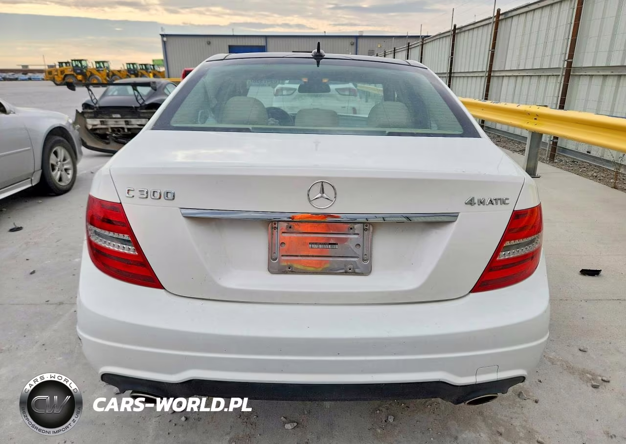 2014 Mercedes-Benz C 300 4Matic VIN:WDDGF8AB3EA957838 - 6