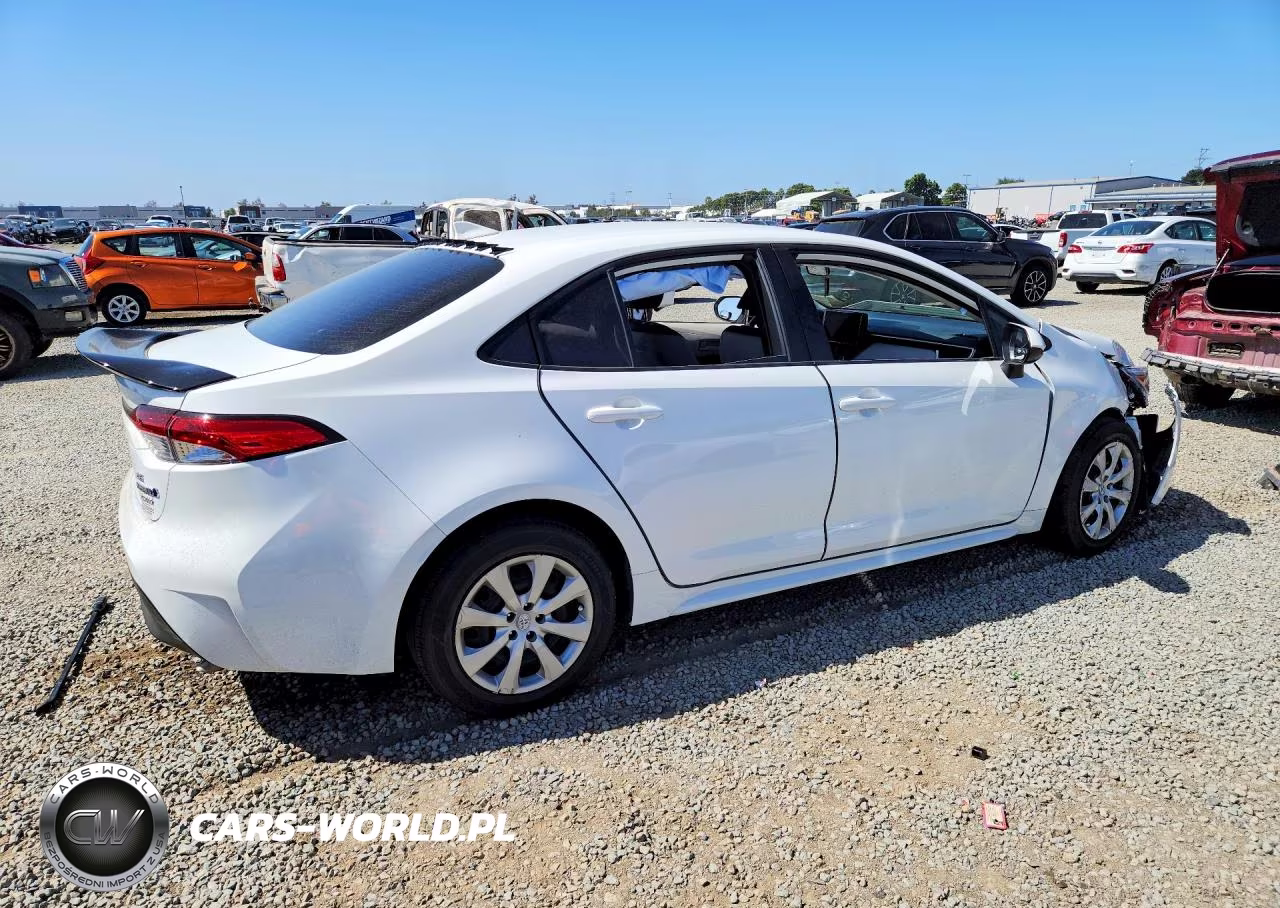 2024 Toyota Corolla Hybrid Le VIN:JTDBCMFE5R3040502 - 3