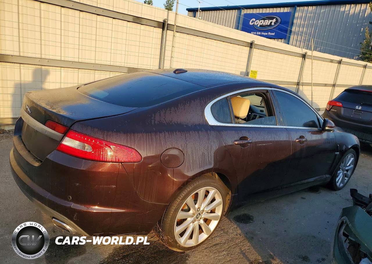 2011 Jaguar Xf Premium VIN:SAJWA0GB4BLS08044 - 3