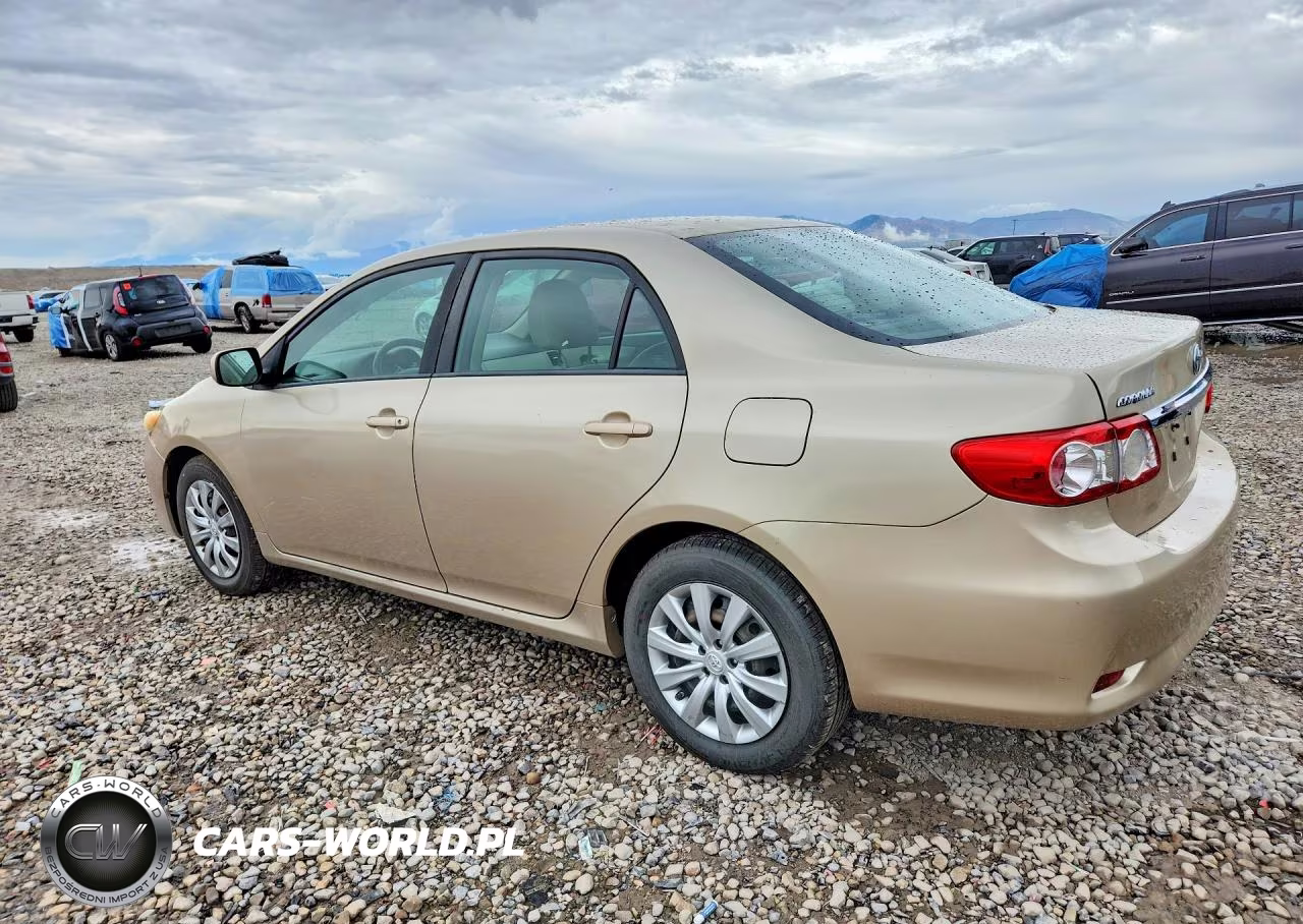 2012 Toyota Corolla Le VIN:2T1BU4EE0CC818105 - 2
