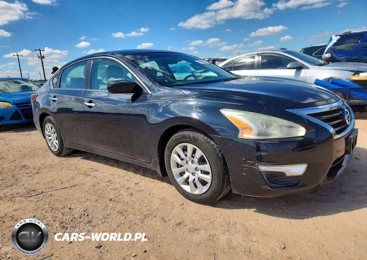 2015 Nissan Altima 2.5 S VIN:1N4AL3AP8FN392431 - 4