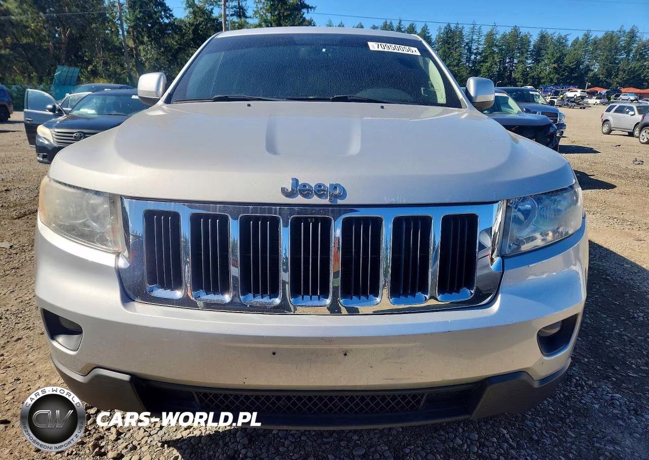 2011 Jeep Grand Cherokee Laredo VIN:1J4RR4GG1BC738957 - 5