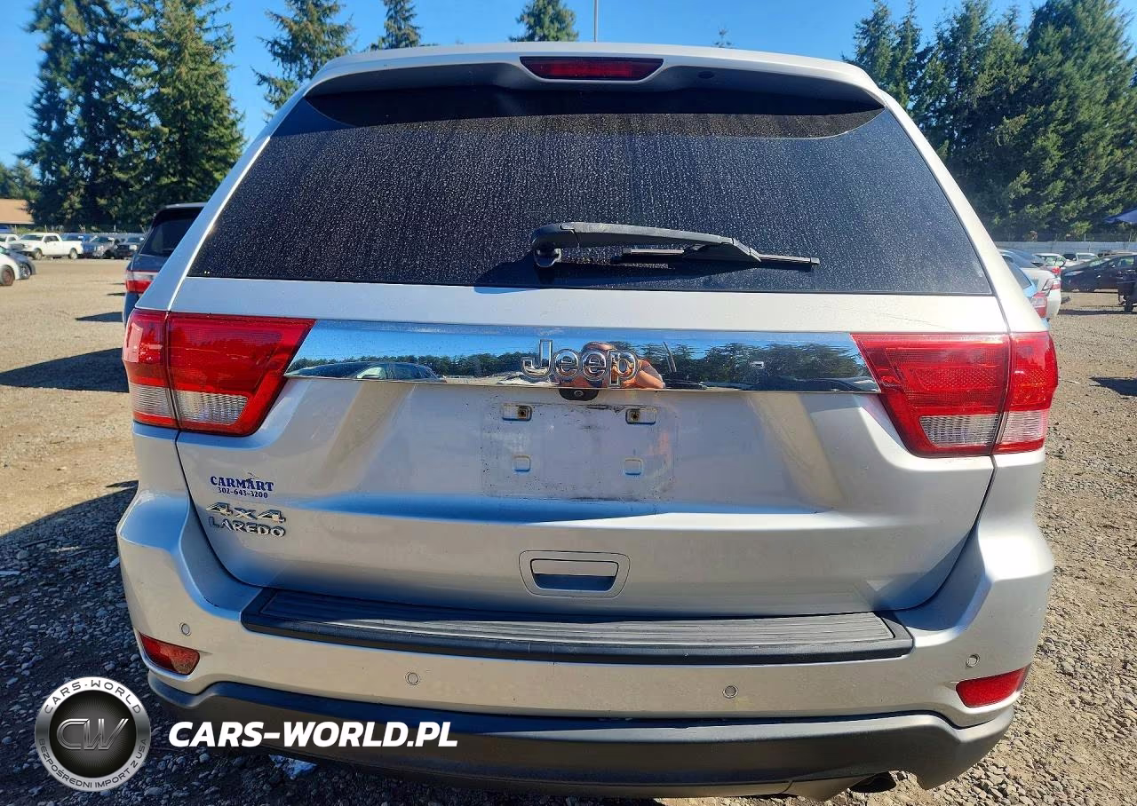 2011 Jeep Grand Cherokee Laredo VIN:1J4RR4GG1BC738957 - 6