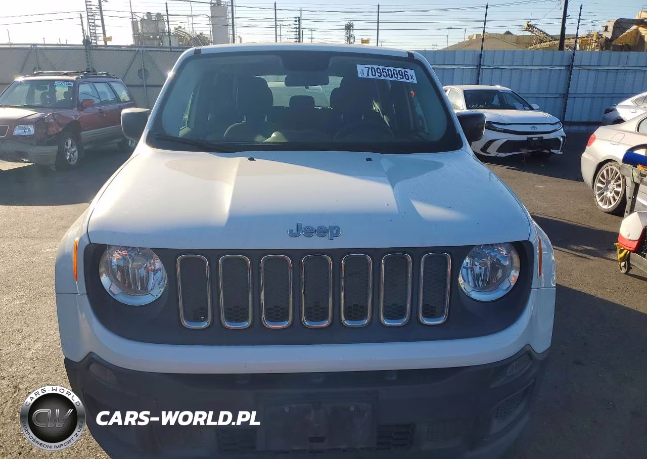 2015 Jeep Renegade Sport VIN:ZACCJBAHXFPC37866 - 5