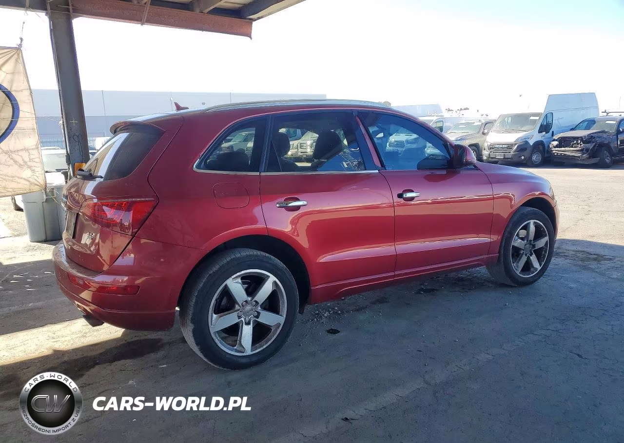 2010 Audi Q5 Premium Plus VIN:WA1LKAFP3AA027328 - 3