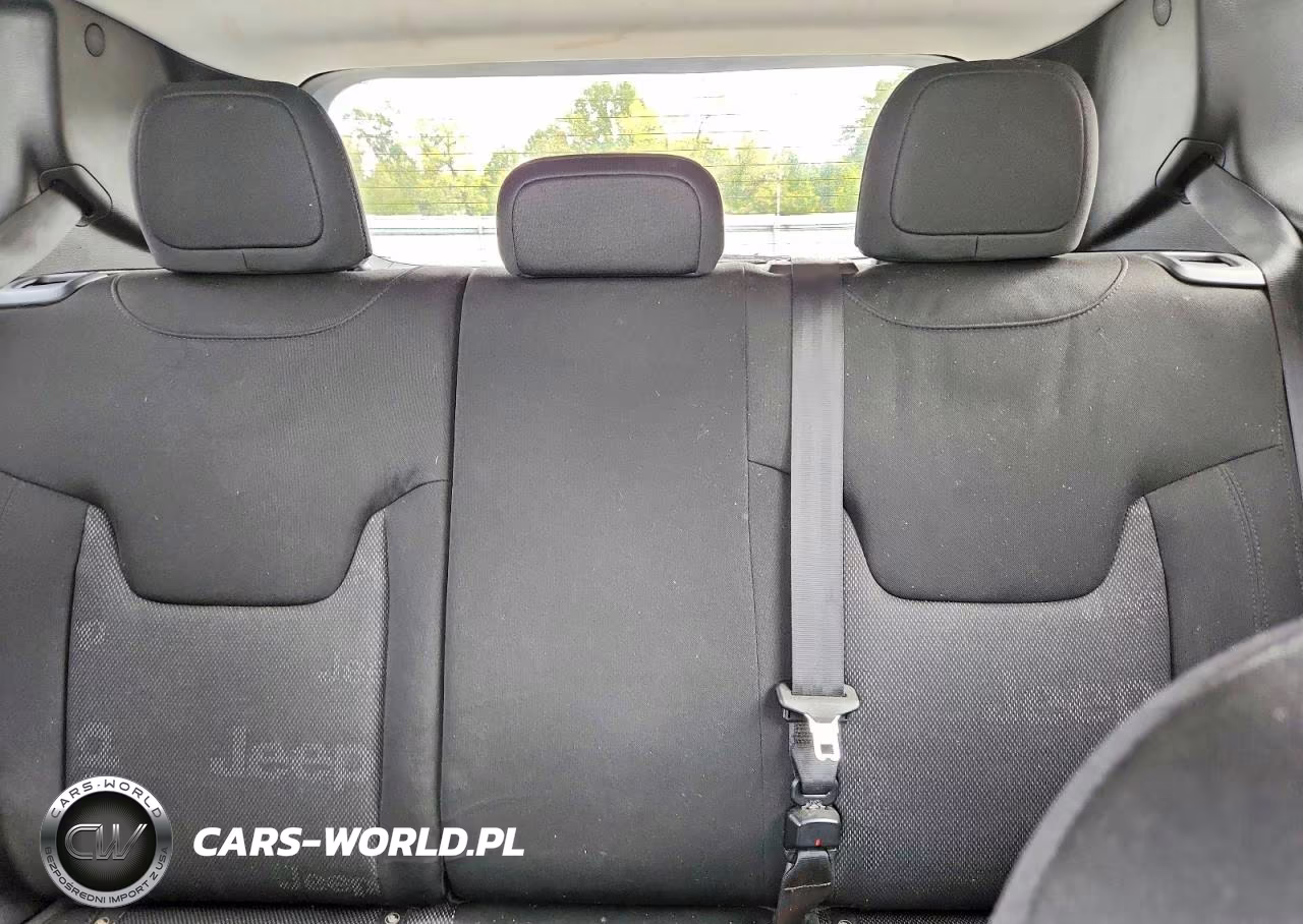 2017 Jeep Renegade Latitude VIN:ZACCJBBBXHPE49020 - 10