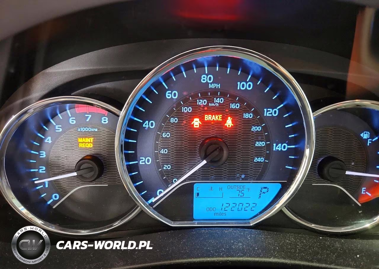 2015 Toyota Corolla Le VIN:2T1BURHE0FC431826 - 9