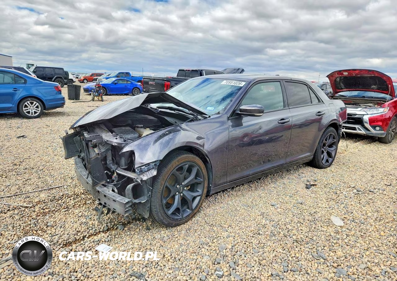 2021 Chrysler 300 S VIN:2C3CCABG4MH541112 - 1