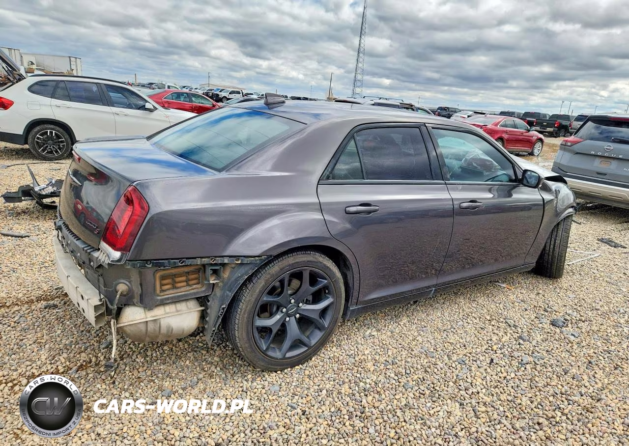 2021 Chrysler 300 S VIN:2C3CCABG4MH541112 - 3