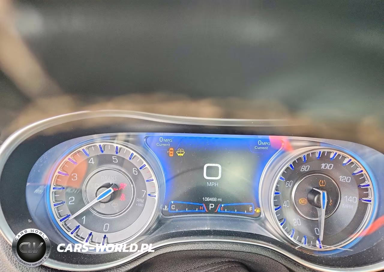 2021 Chrysler 300 S VIN:2C3CCABG4MH541112 - 9