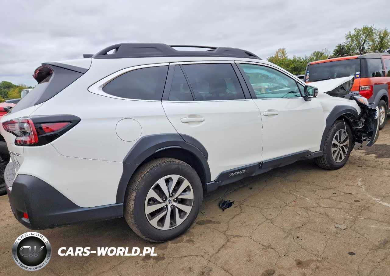 2025 Subaru Outback Premium VIN:4S4BTADC0S3201422 - 3