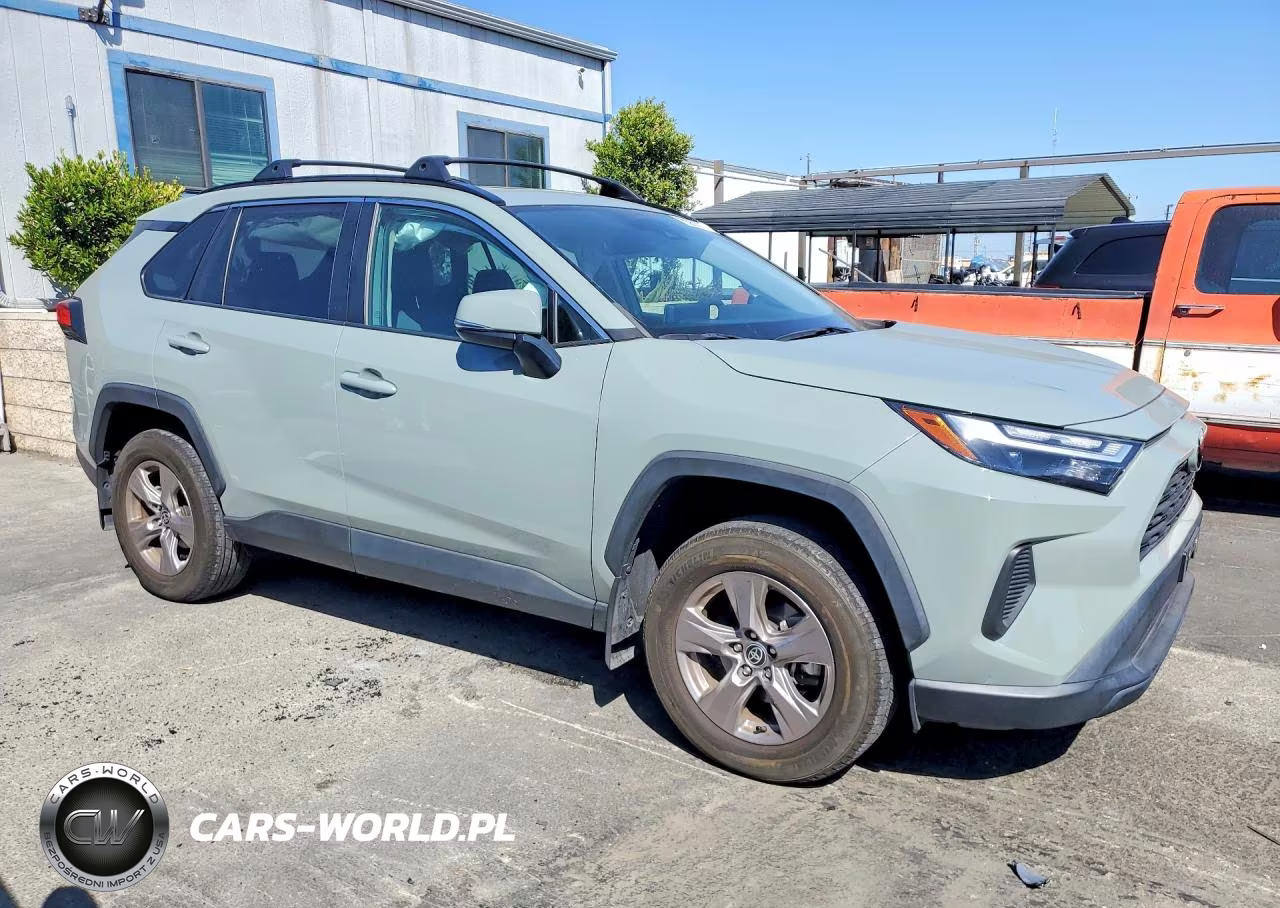 2023 Toyota Rav4 Xle VIN:2T3W1RFVXPW244193 - 4