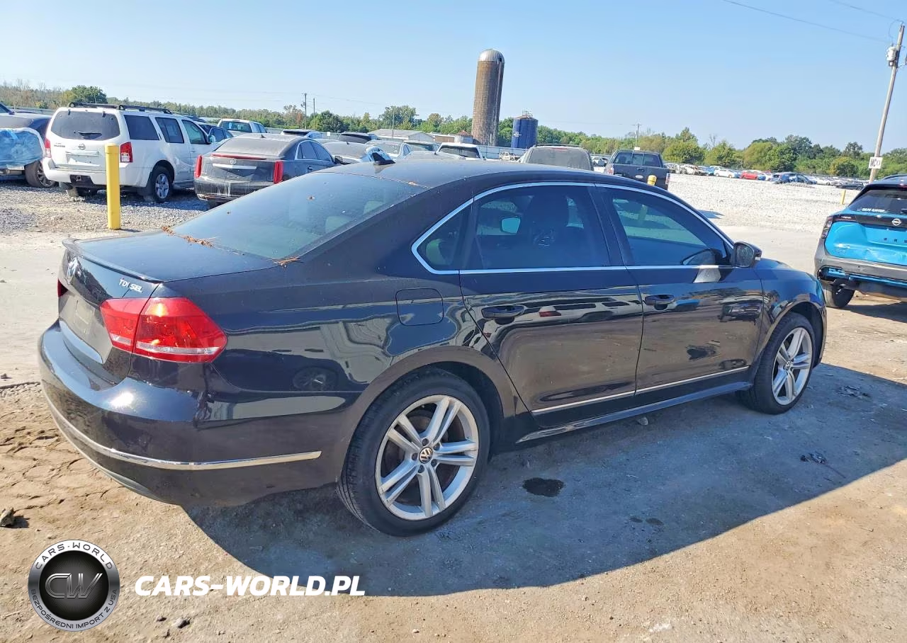 2013 Volkswagen Passat Sel VIN:1VWCN7A35DC055836 - 3