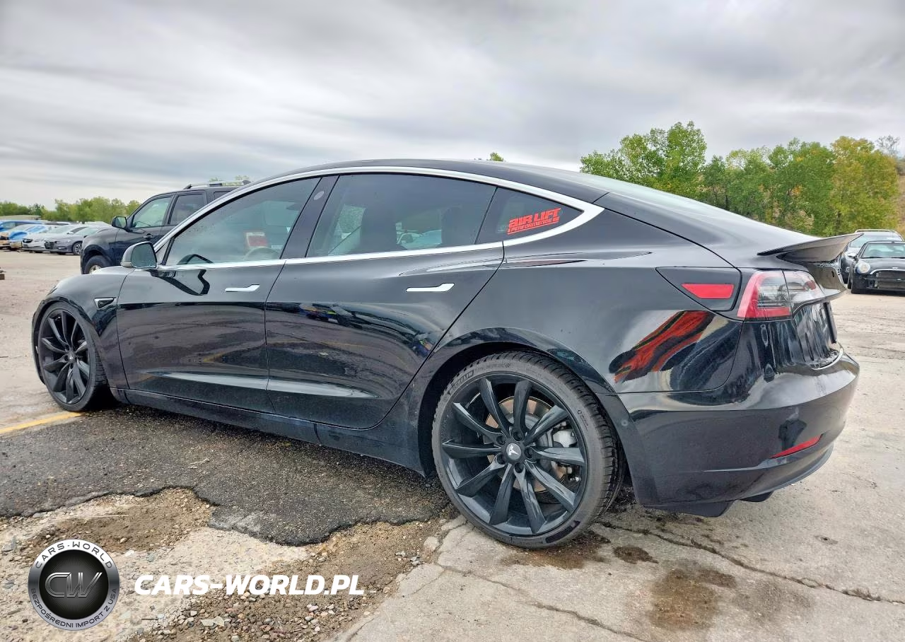 2019 Tesla Model 3 VIN:5YJ3E1EB0KF384770 - 2