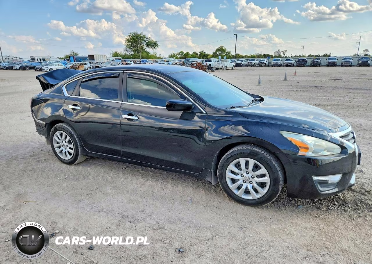 2015 Nissan Altima 2.5 S VIN:1N4AL3AP6FN878686 - 4