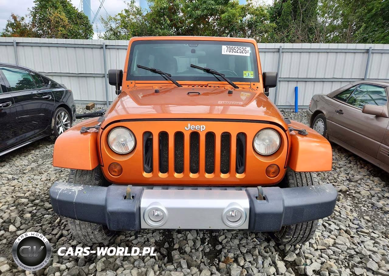 2011 Jeep Wrangler Unlimited Sahara VIN:1J4HA5H1XBL520017 - 5