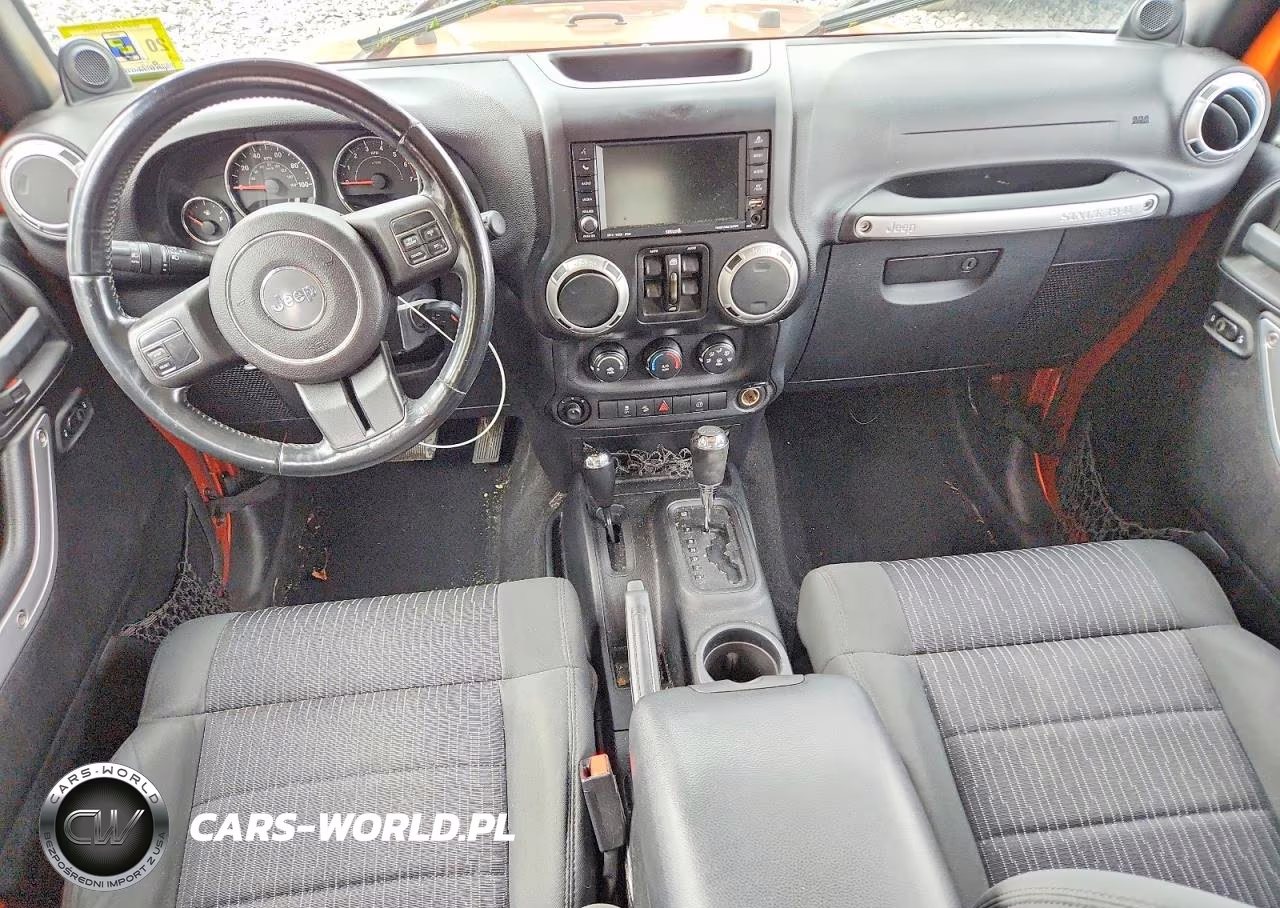2011 Jeep Wrangler Unlimited Sahara VIN:1J4HA5H1XBL520017 - 8