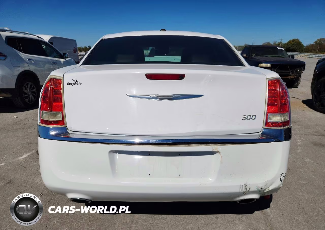 2014 Chrysler 300 VIN:2C3CCAAG5EH211675 - 6