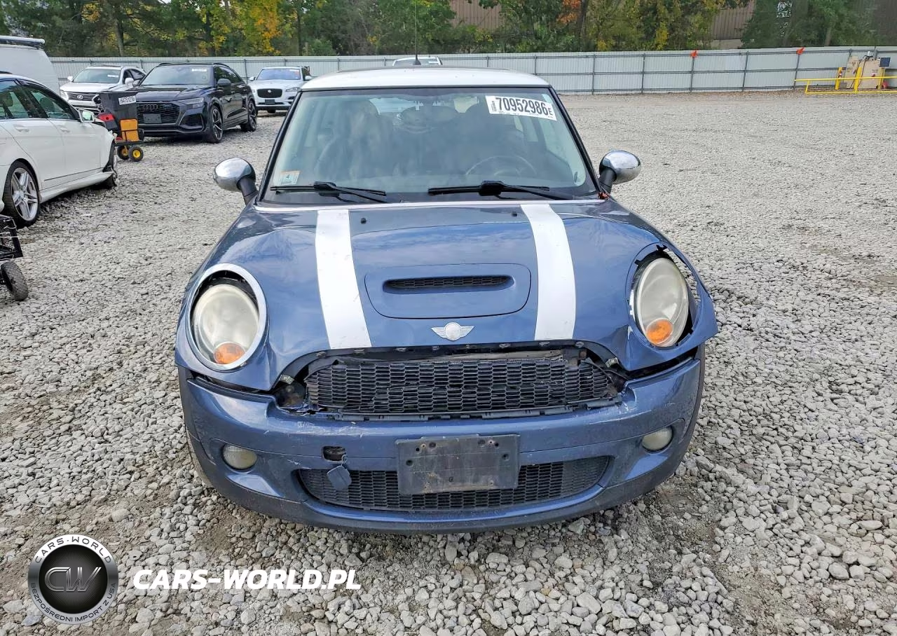 2010 Mini Cooper S VIN:WMWMF7C56ATX44358 - 5