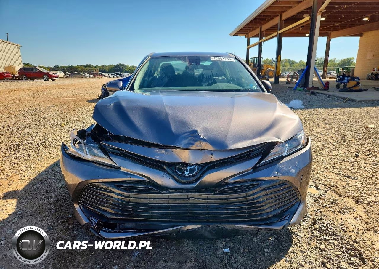 2020 Toyota Camry Le VIN:4T1C11AK6LU996431 - 5