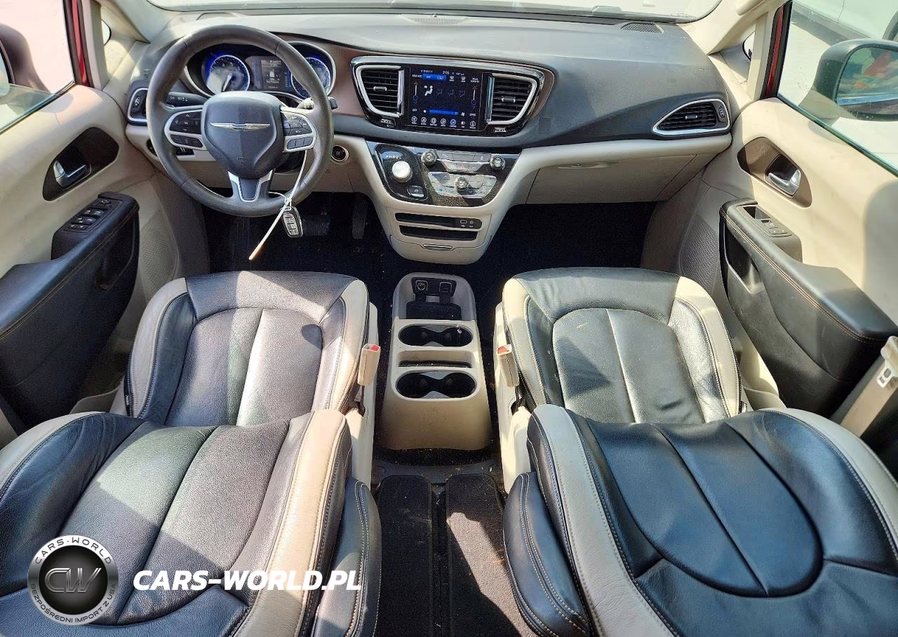 2017 Chrysler Pacifica Touring VIN:2C4RC1DGXHR522177 - 8