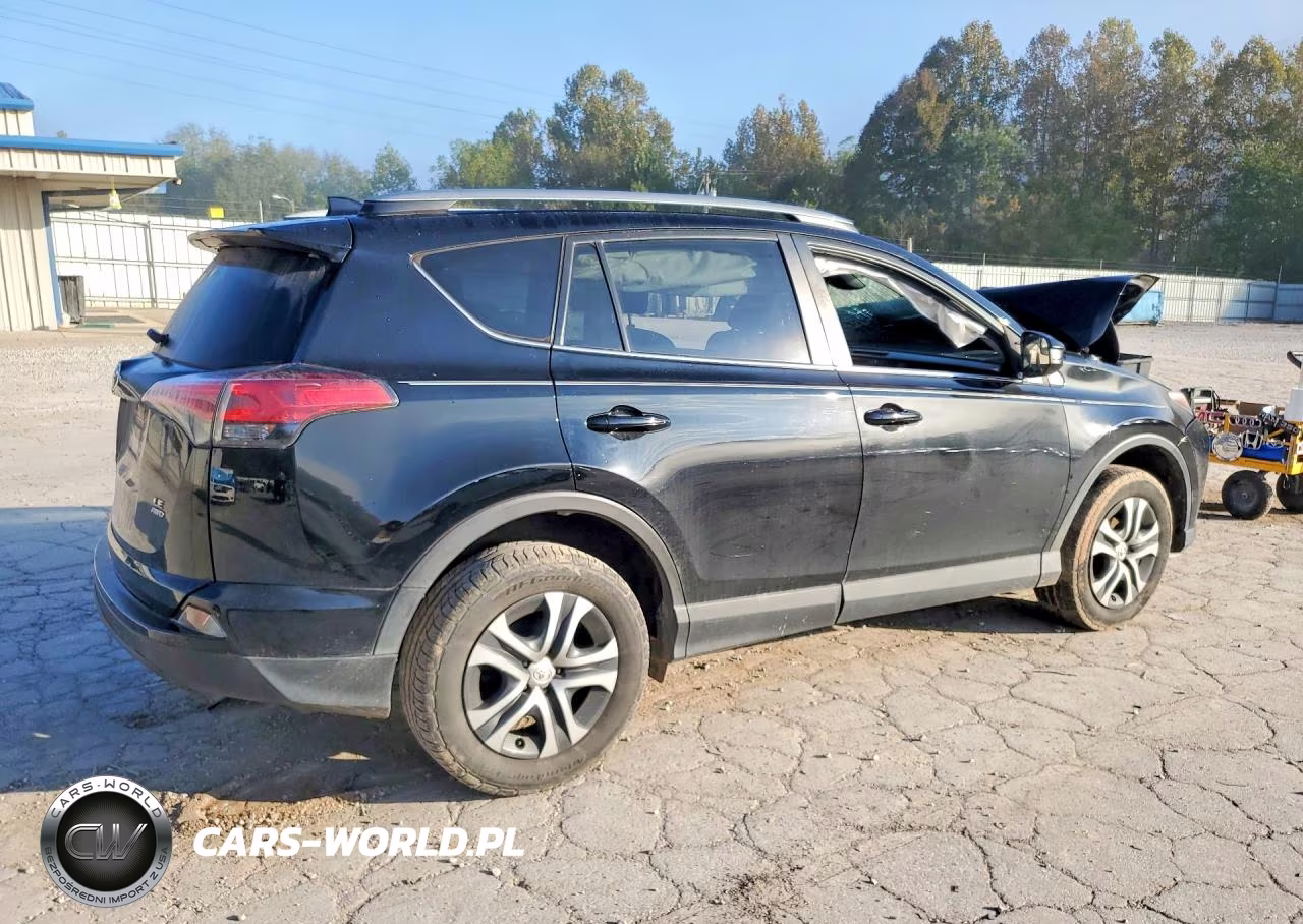 2018 Toyota Rav4 Le VIN:2T3BFREV2JW839354 - 3