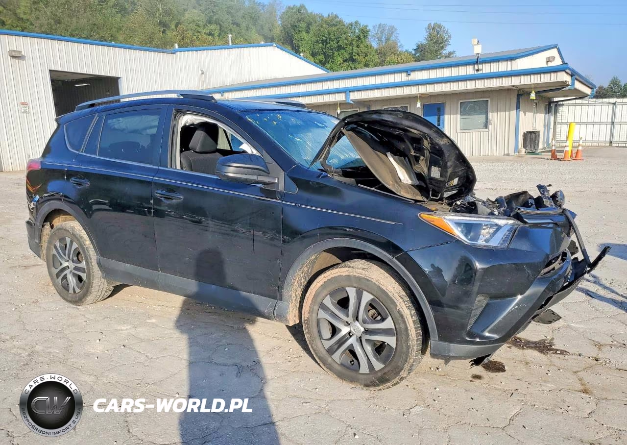 2018 Toyota Rav4 Le VIN:2T3BFREV2JW839354 - 4