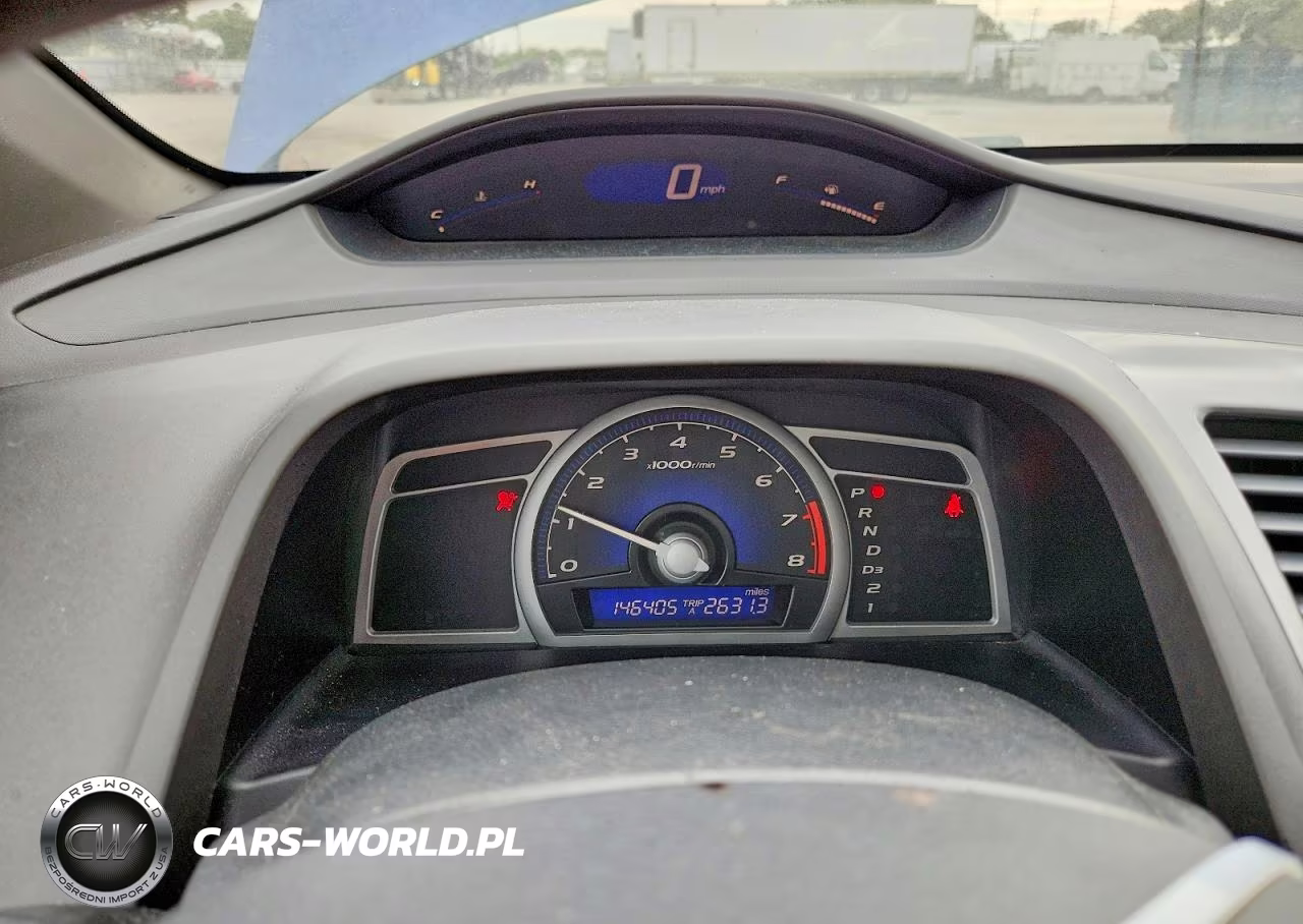 2007 Honda Civic Lx VIN:2HGFG12607H555731 - 9