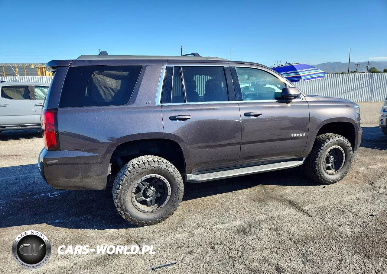 2018 Chevrolet Tahoe K1500 Lt VIN:1GNSKBKC2JR306109 - 3