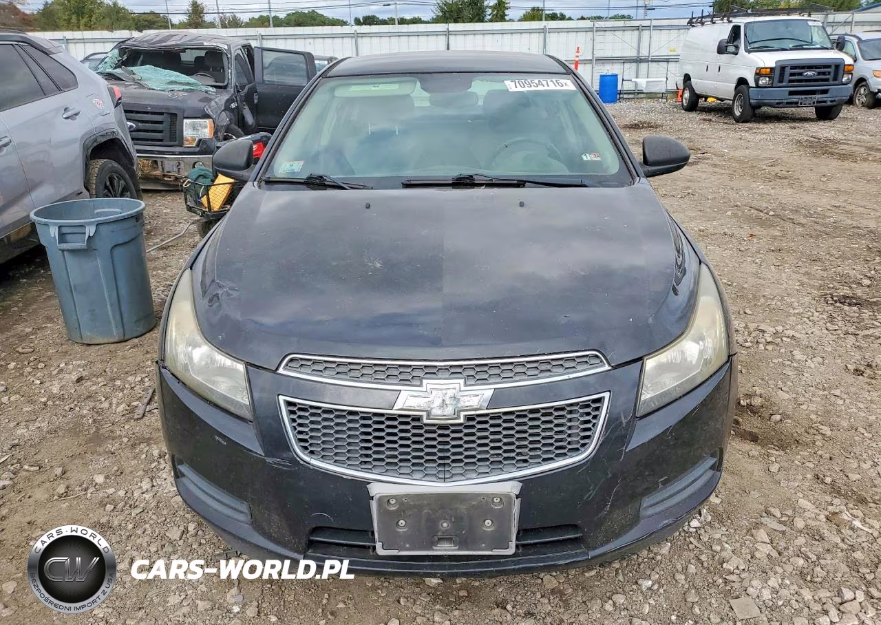 2013 Chevrolet Cruze Ls VIN:1G1PB5SG6D7199450 - 5