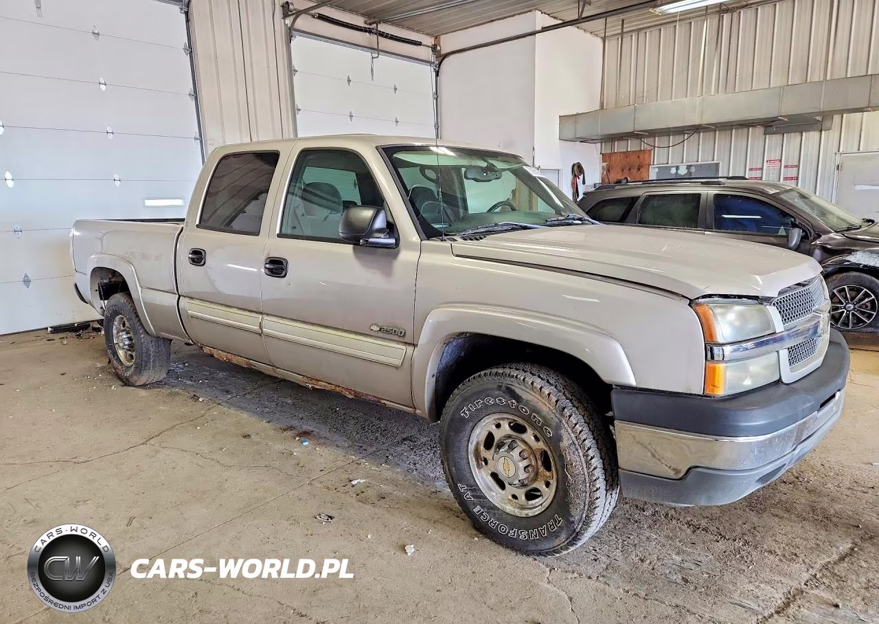 2004 Chevrolet Silverado C2500 VIN:1GCGC23U84F215354 - 4