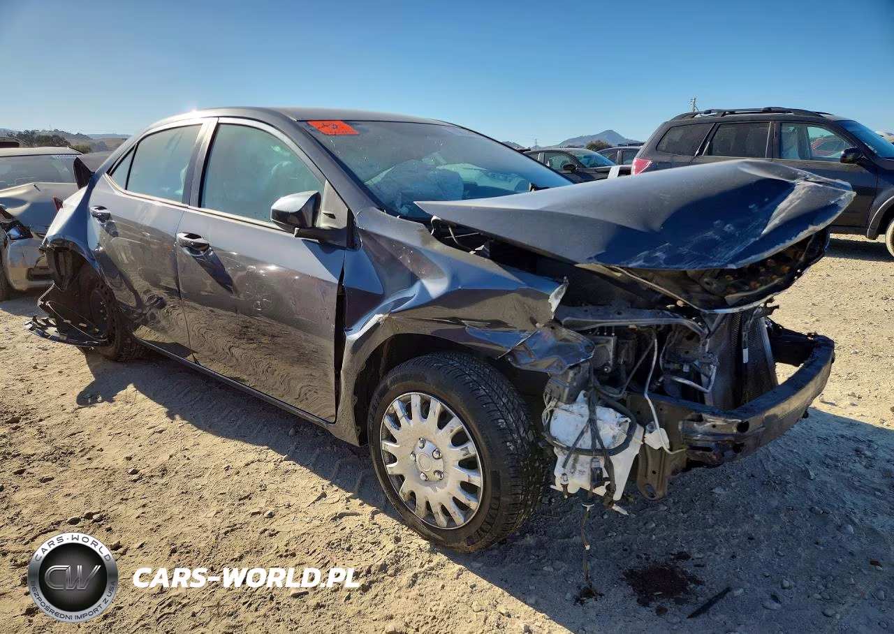 2015 Toyota Corolla Le VIN:5YFBURHE0FP302484 - 4