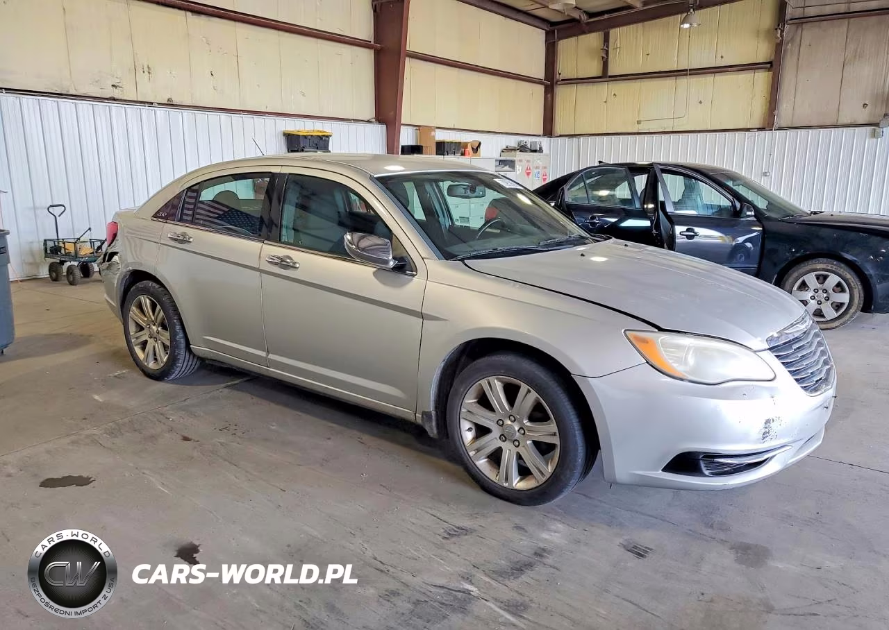 2012 Chrysler 200 Touring VIN:1C3CCBBB8CN298940 - 4