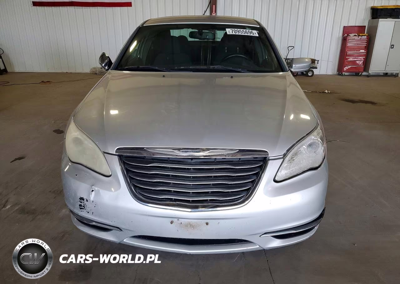2012 Chrysler 200 Touring VIN:1C3CCBBB8CN298940 - 5