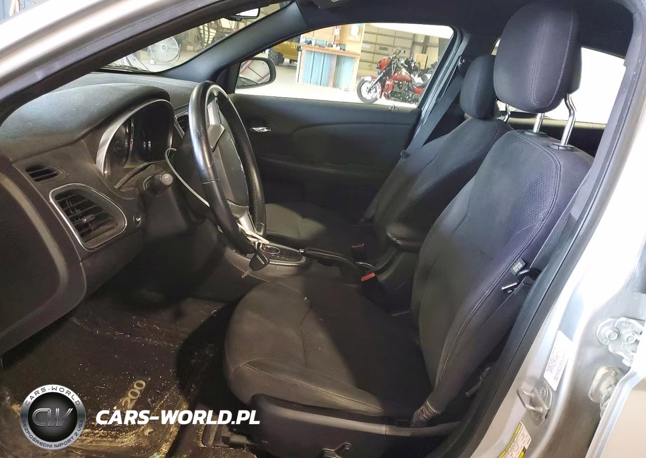 2012 Chrysler 200 Touring VIN:1C3CCBBB8CN298940 - 7