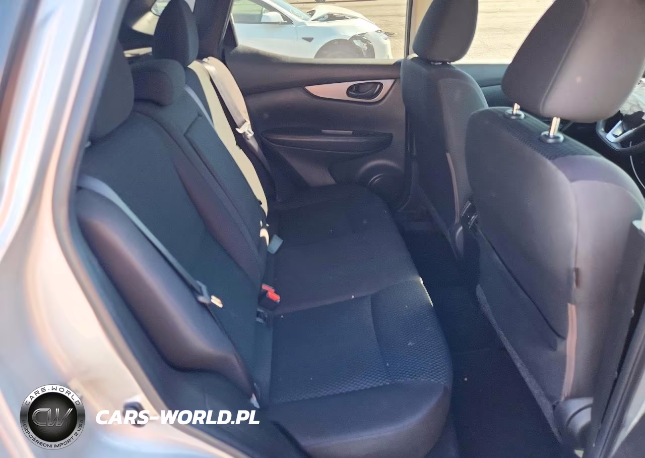 2018 Nissan Rogue Sport S VIN:JN1BJ1CP0JW159901 - 11
